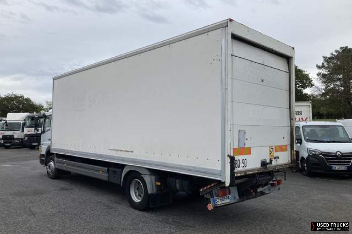Mercedes-Benz Atego 180