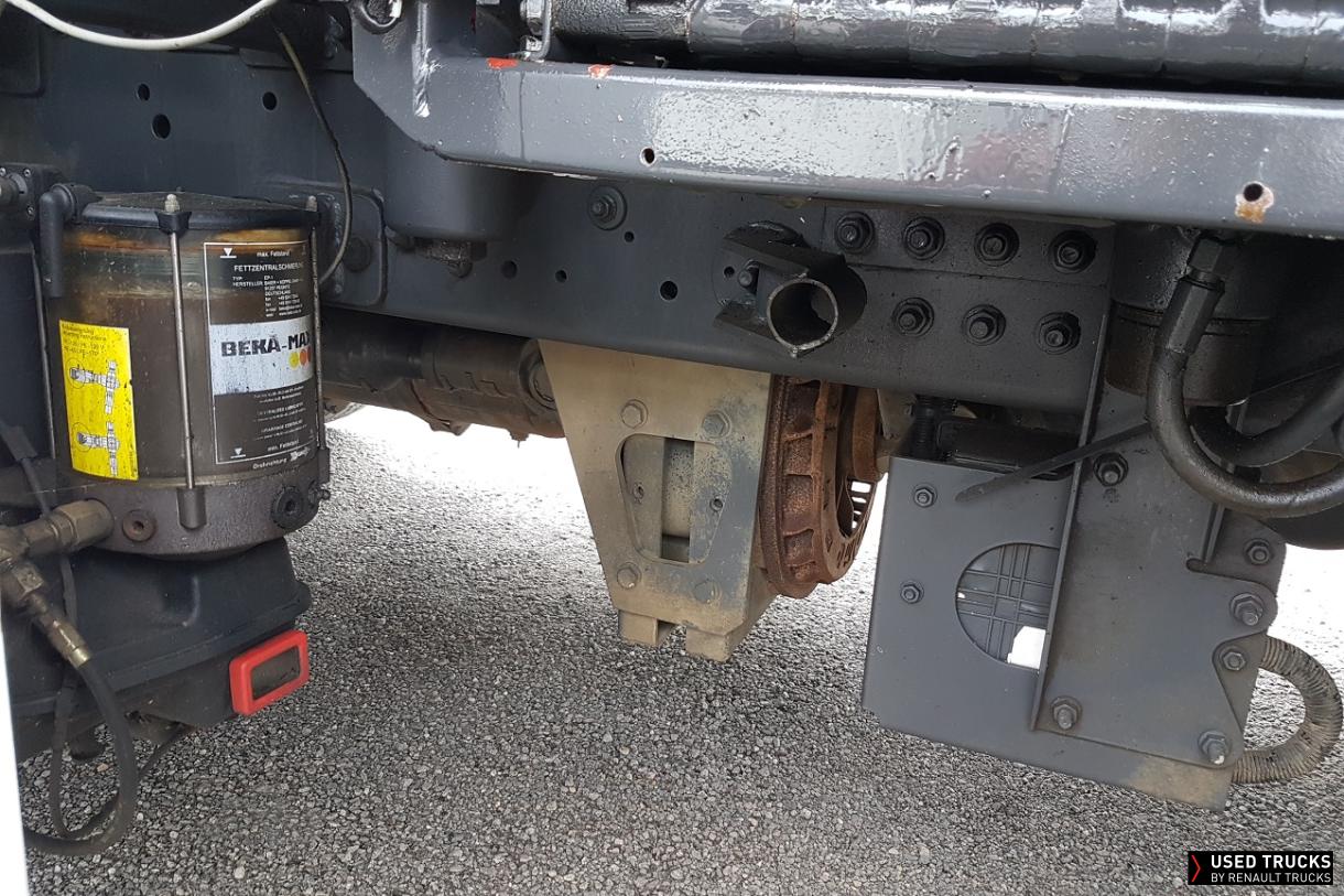 Renault Trucks Premium Distribution 340