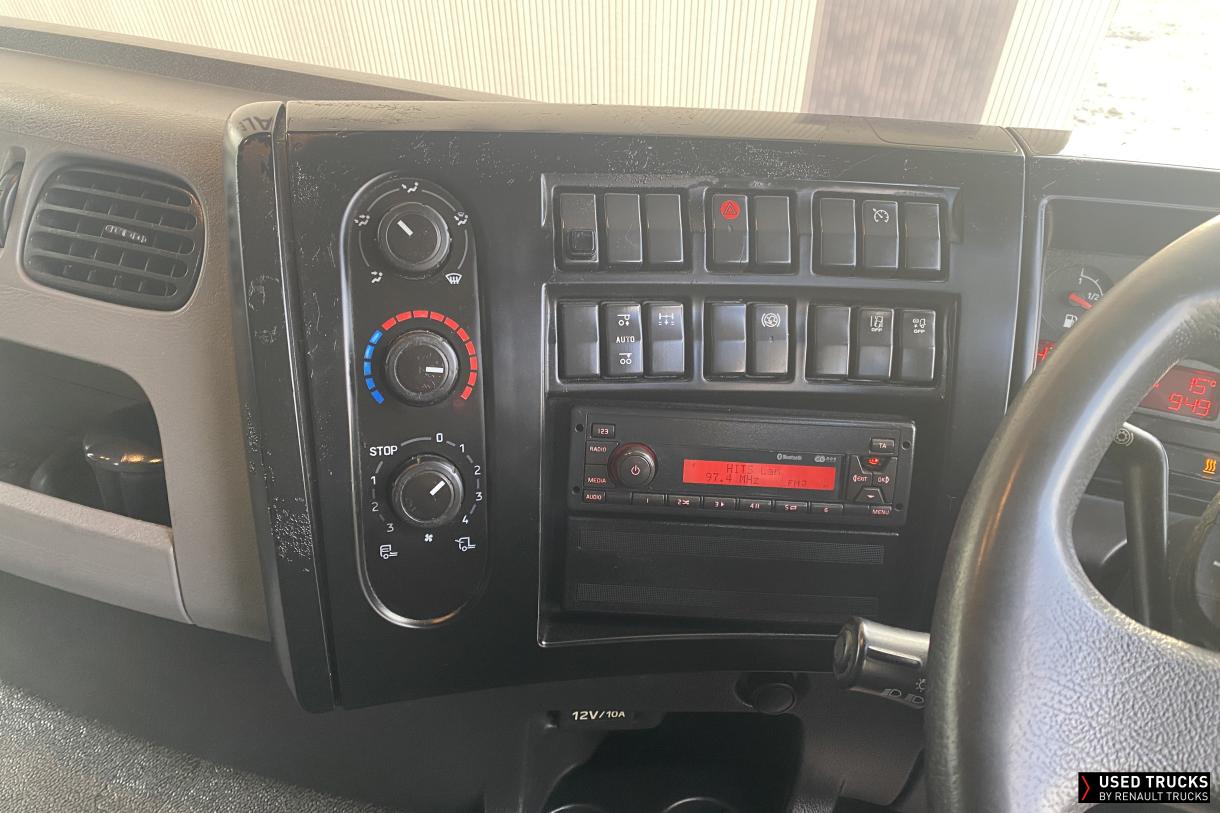 Renault Trucks D Wide 320