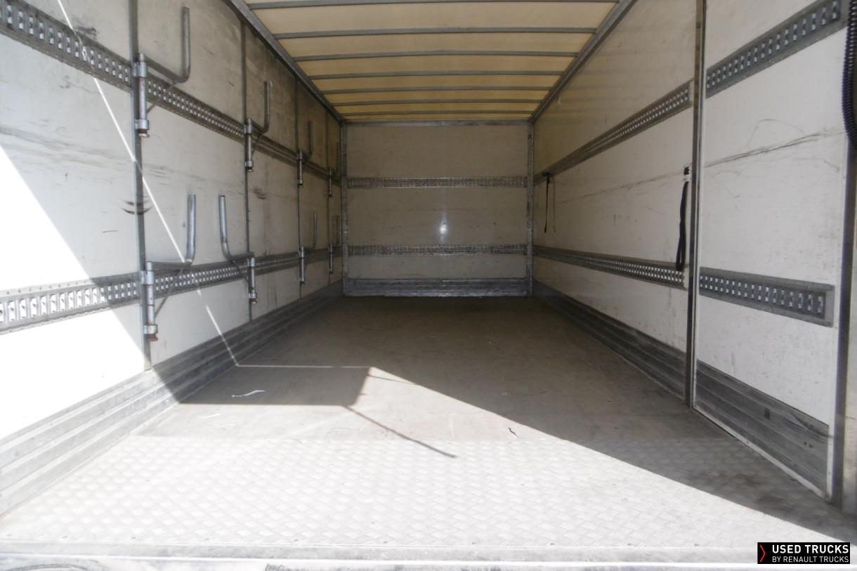 Renault Trucks D 240