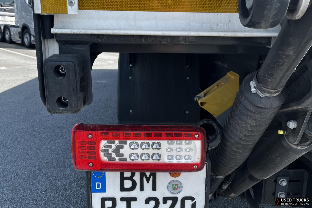 Renault Trucks D Wide 