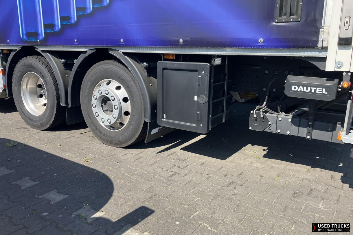 Renault Trucks D Wide 