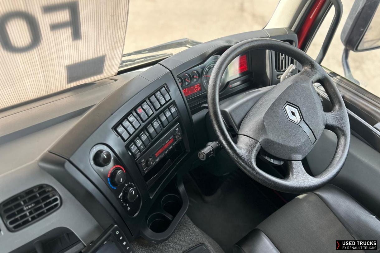 Renault Trucks D Wide 320