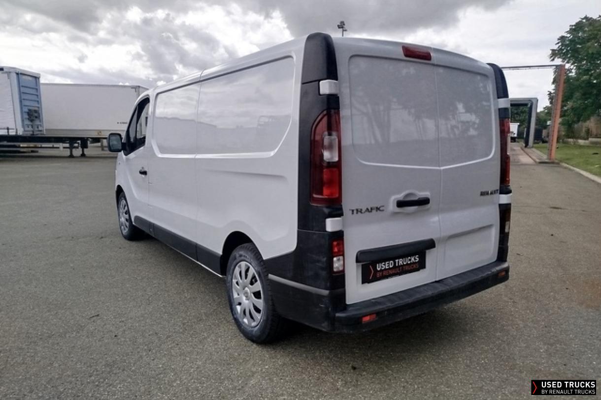Renault Trafic 145