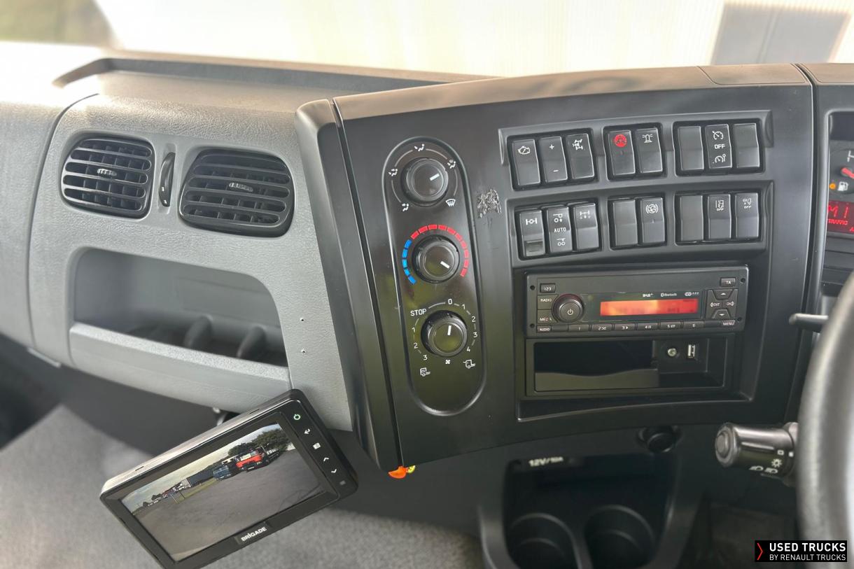 Renault Trucks D Wide 320