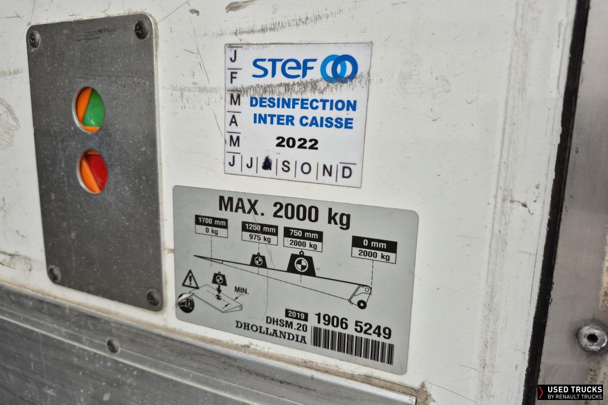 Renault Trucks D Wide 320