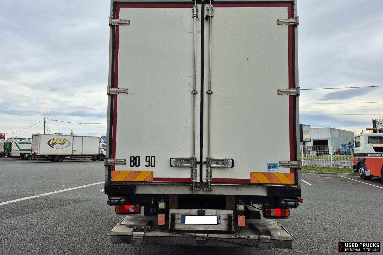 Renault Trucks D Wide 320