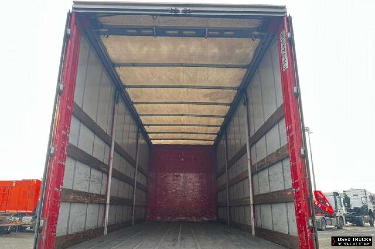 Renault Trucks D Wide 320