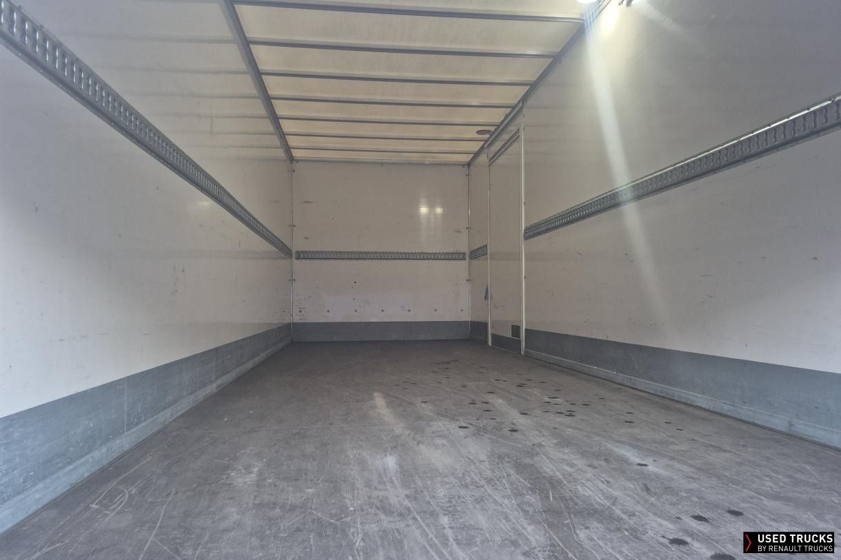 Renault Trucks D 240