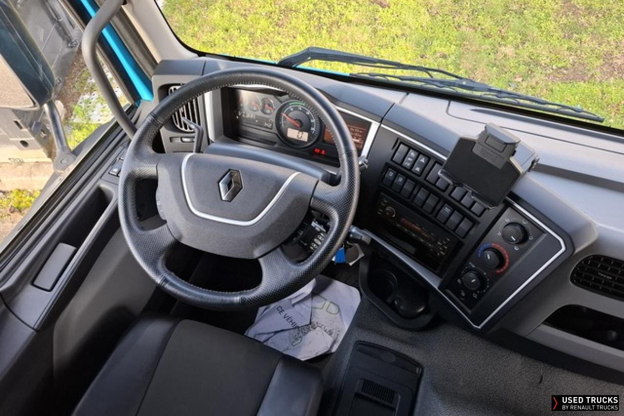Renault Trucks D Wide 320