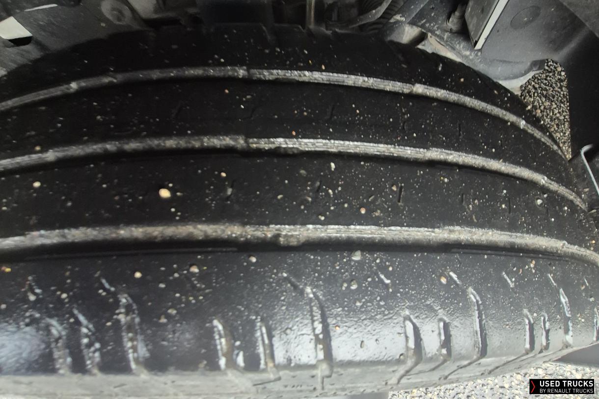 Renault Trucks Master 145