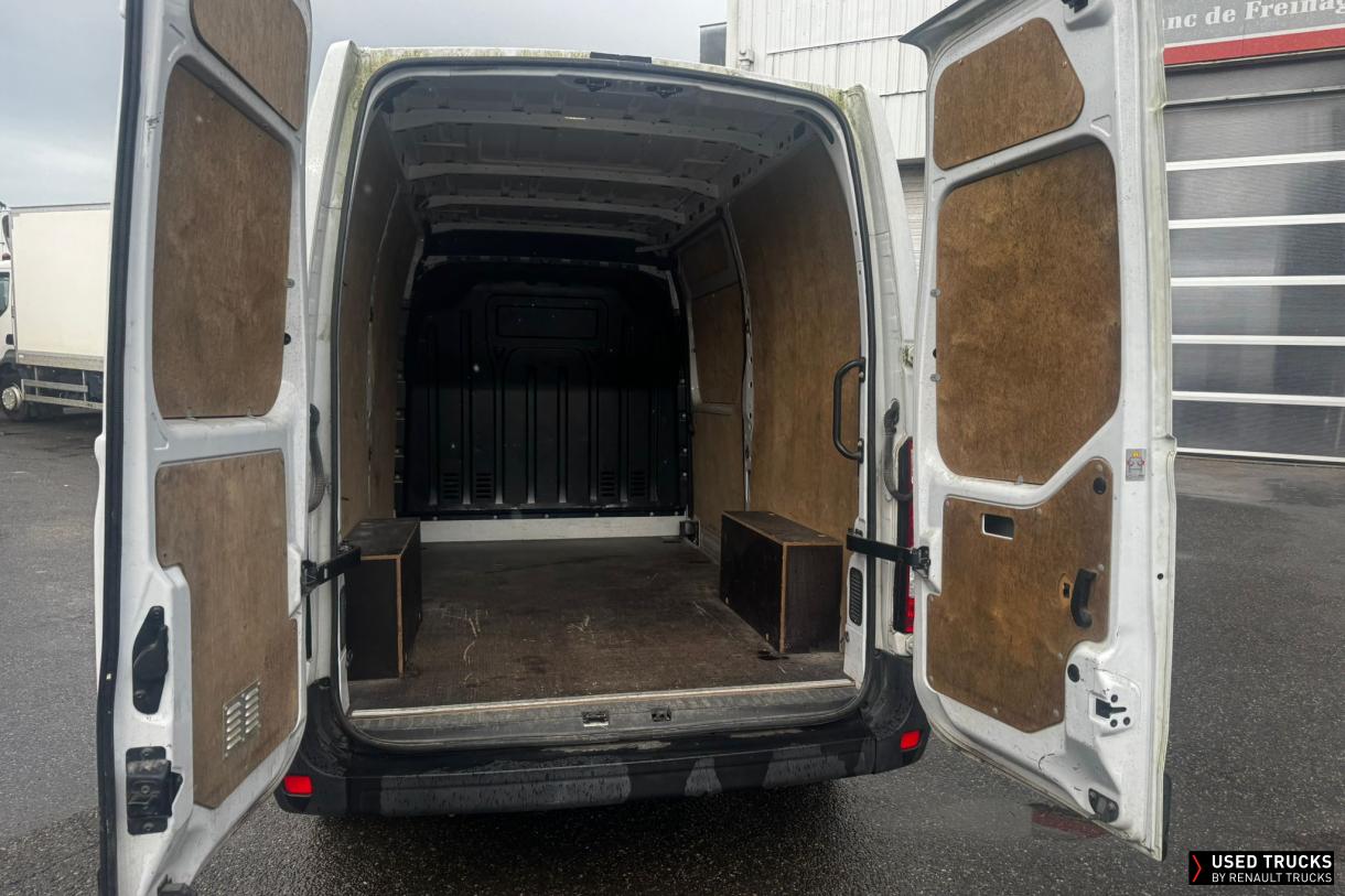 Renault Trucks Master 135