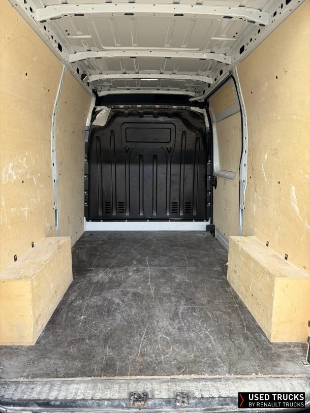 Renault Trucks Master 135