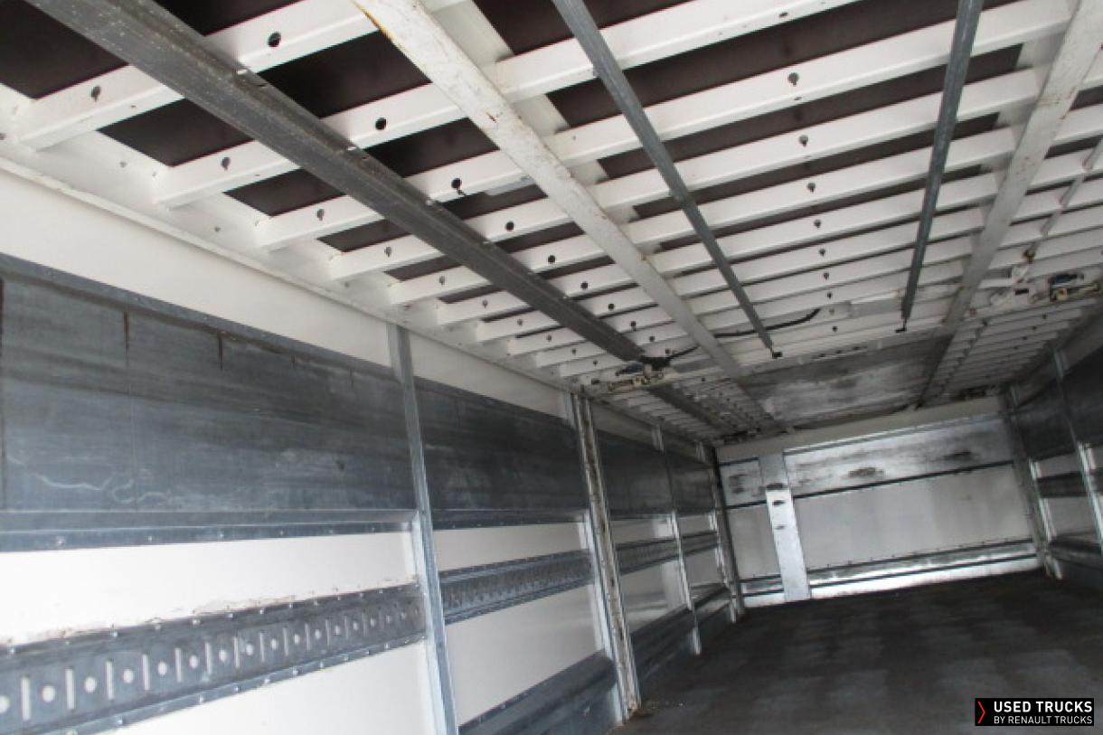 Renault Trucks D Wide 320