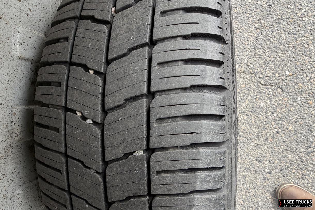 Renault Trucks Master 145