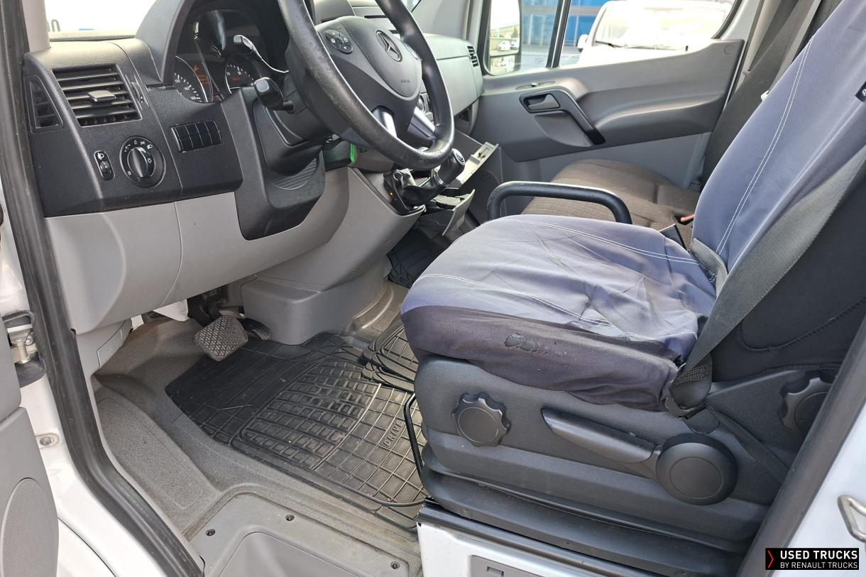 Mercedes-Benz Sprinter 130