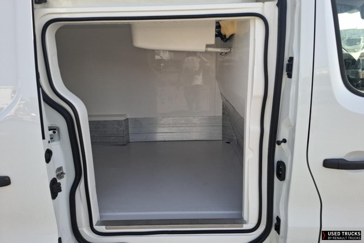 Nissan Primastar 150