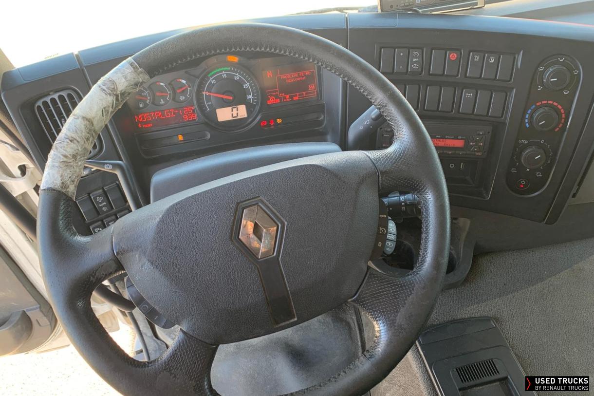 Renault Trucks D Wide 320