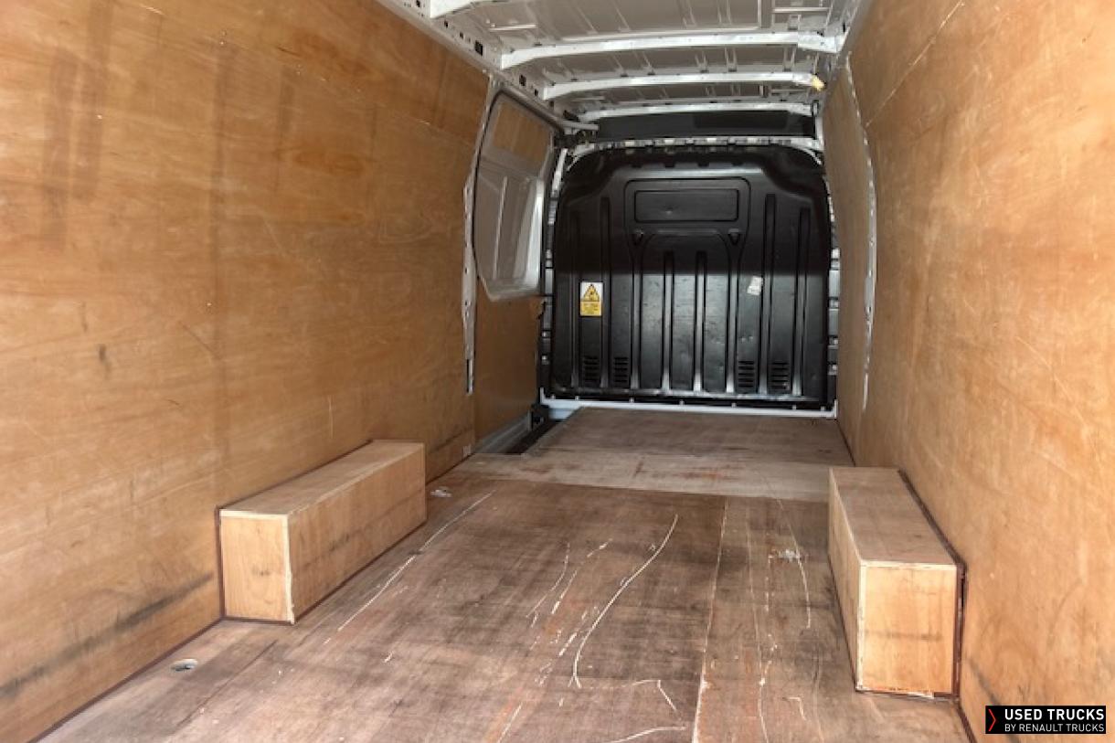 Renault Trucks Master 145