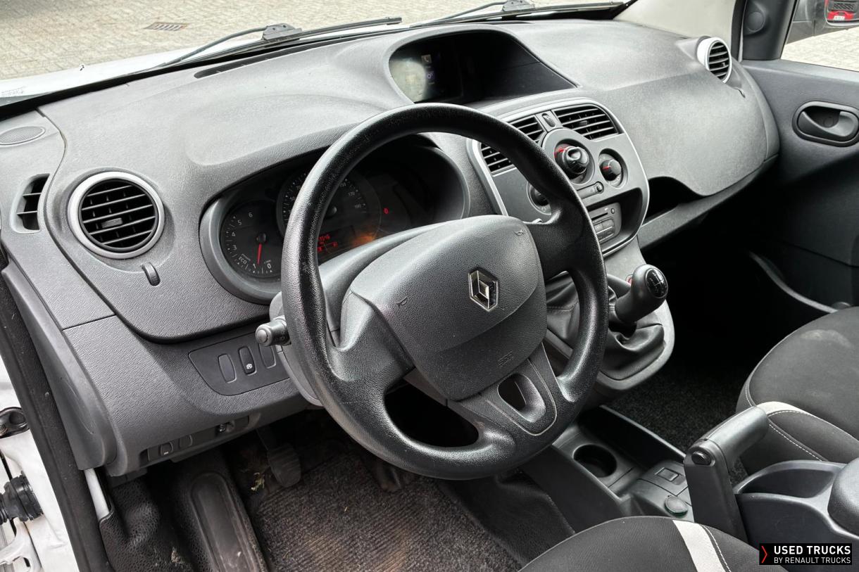Renault Trucks Kangoo 75