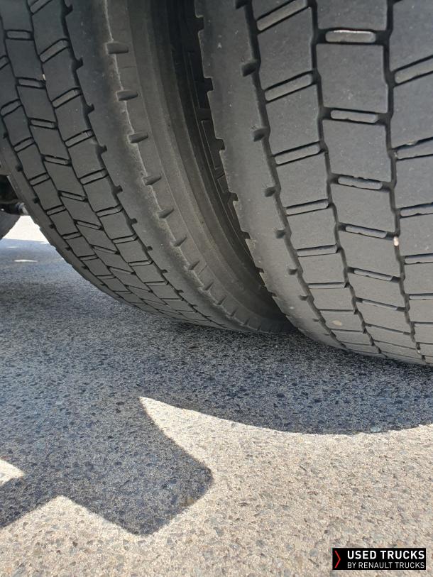 Renault Trucks T High 