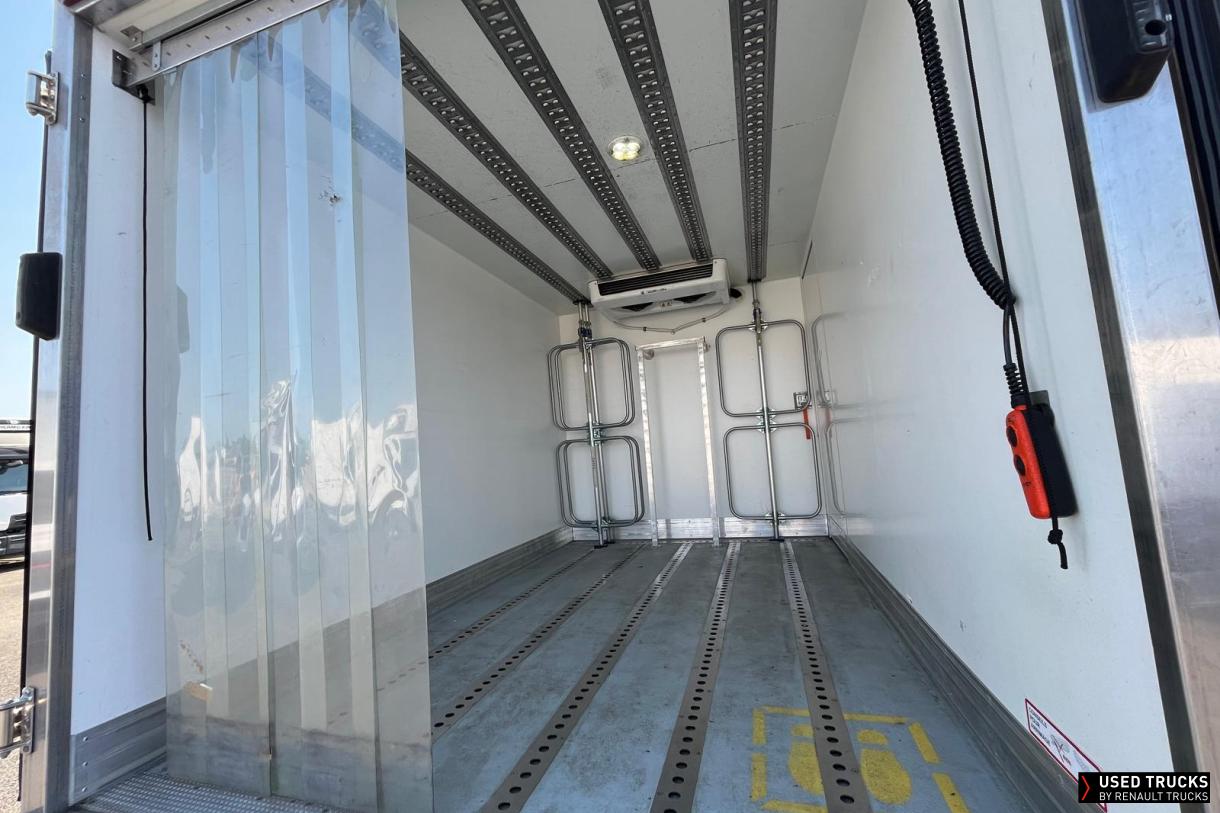 Renault Trucks Master 145