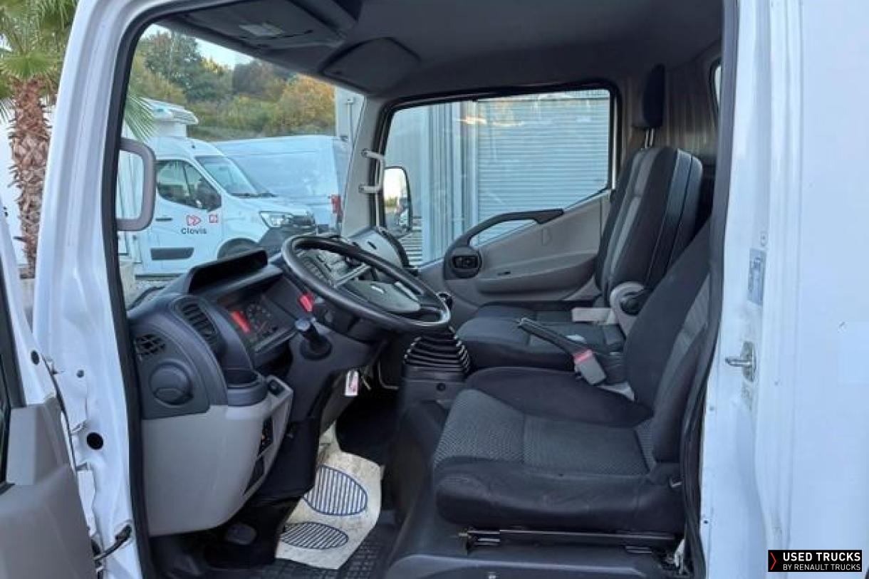 Renault Trucks Maxity 140