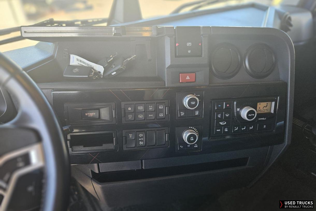 Renault Trucks T High 