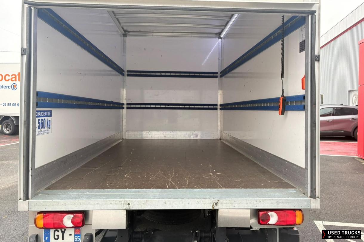 Nissan Interstar 165