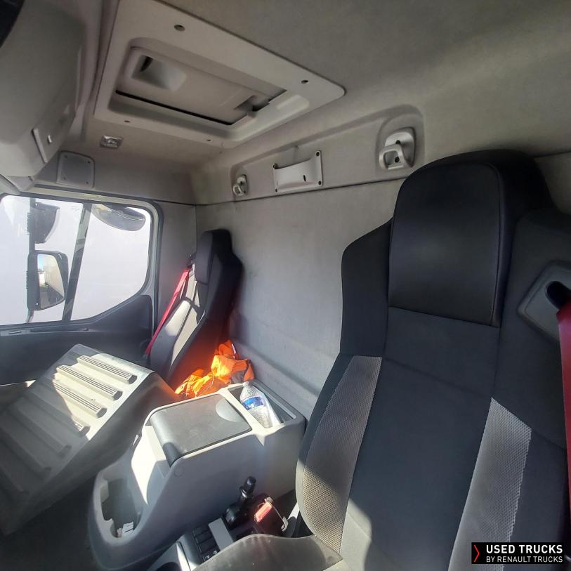 Renault Trucks D Wide 320