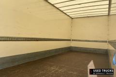 Renault Trucks D
                                          250