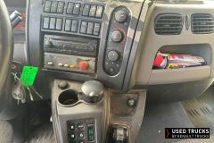 Renault Trucks D
                                          280