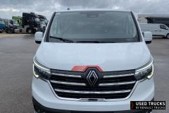 Renault Trucks Trafic
                                          