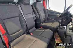 Renault Trucks Trafic
                                          